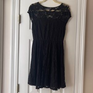 F21 black lace dress with stretch at the waist